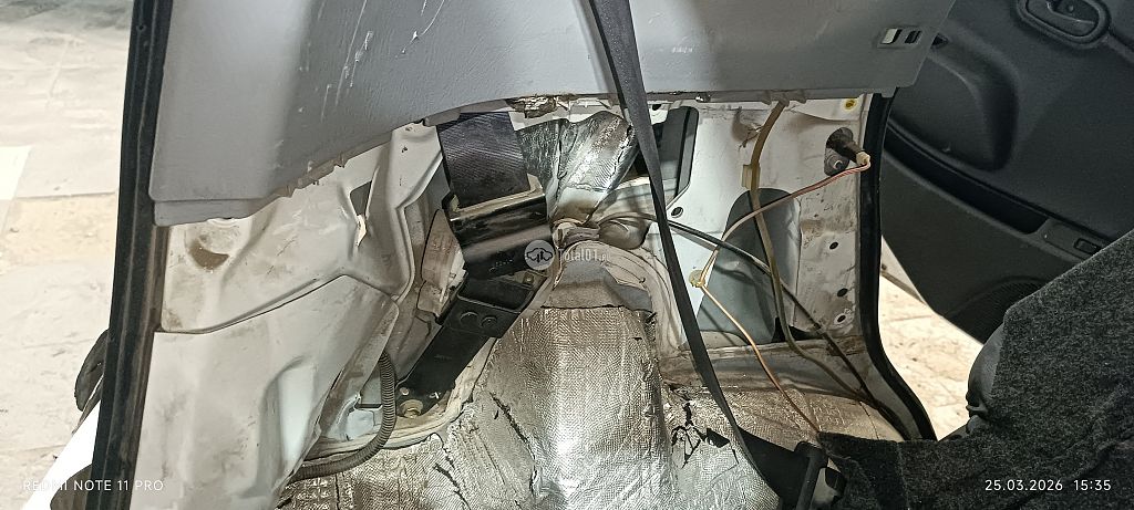 Фото Daihatsu YRV 36