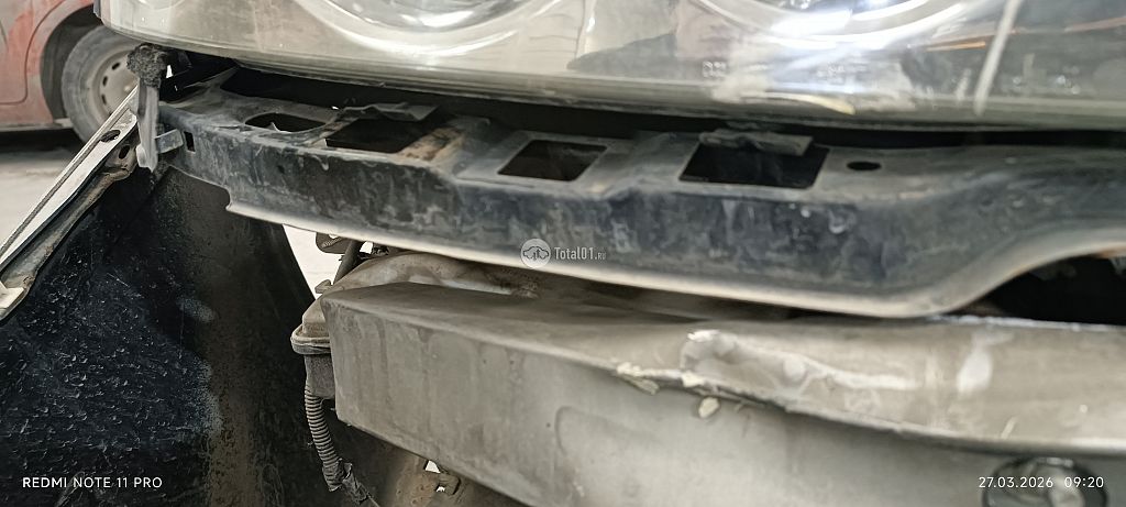 Фото Nissan Gloria 26