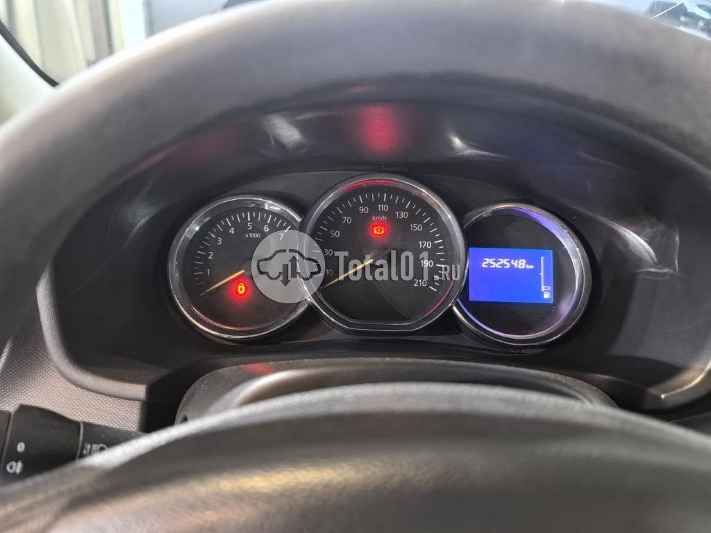 Фото Renault Logan 4