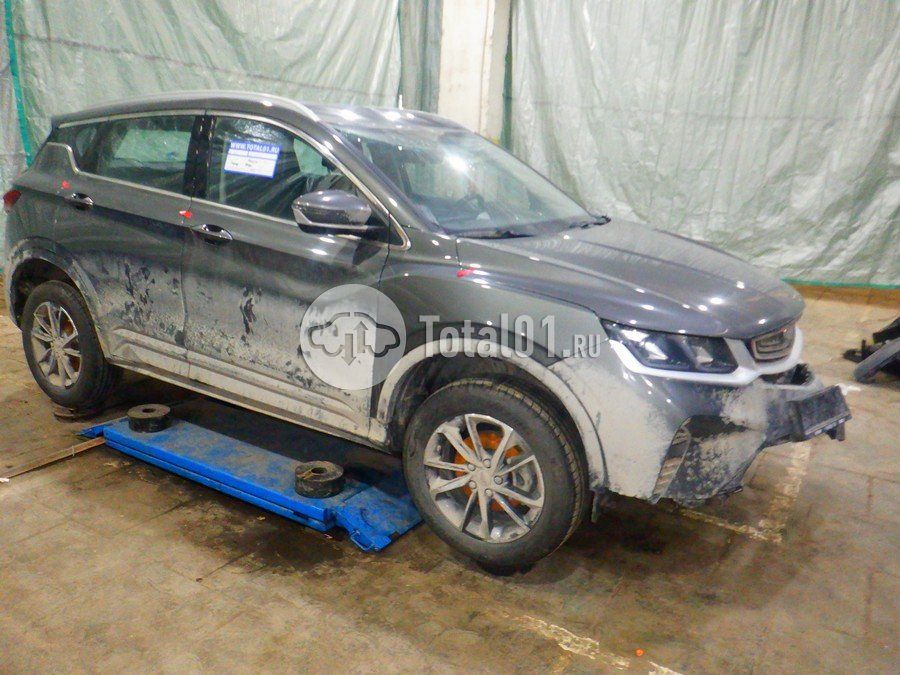 Фото Geely Coolray 6