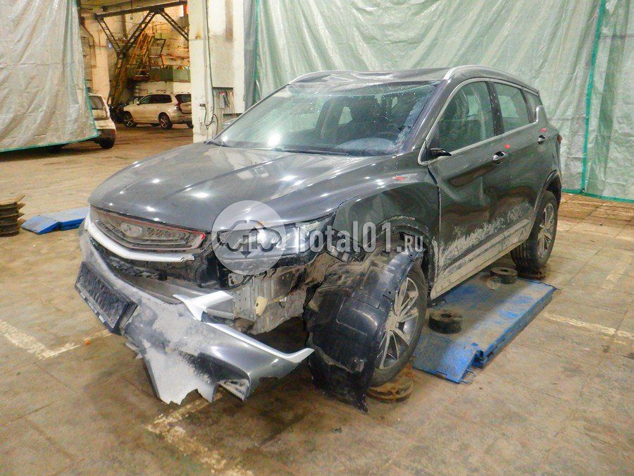 Фото Geely Coolray 8