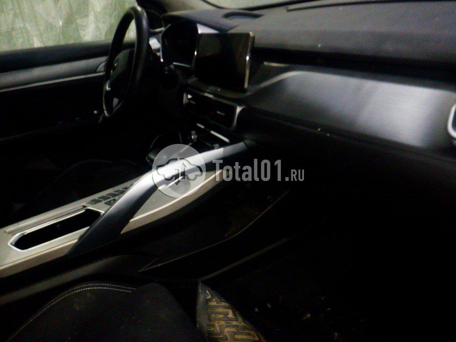 Фото Geely Coolray 24