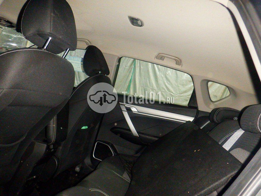 Фото Geely Coolray 62