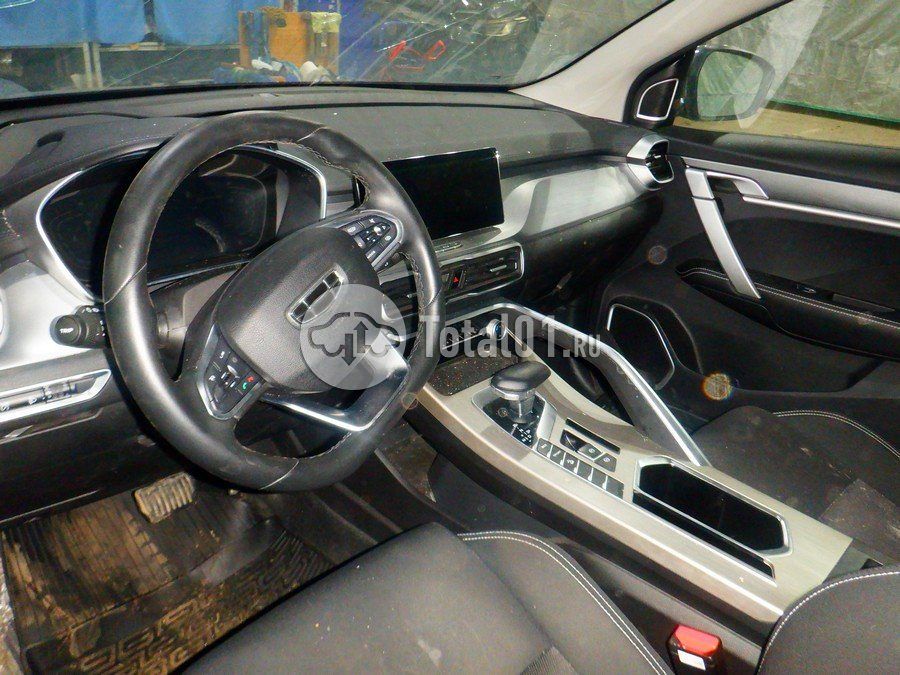 Фото Geely Coolray 64