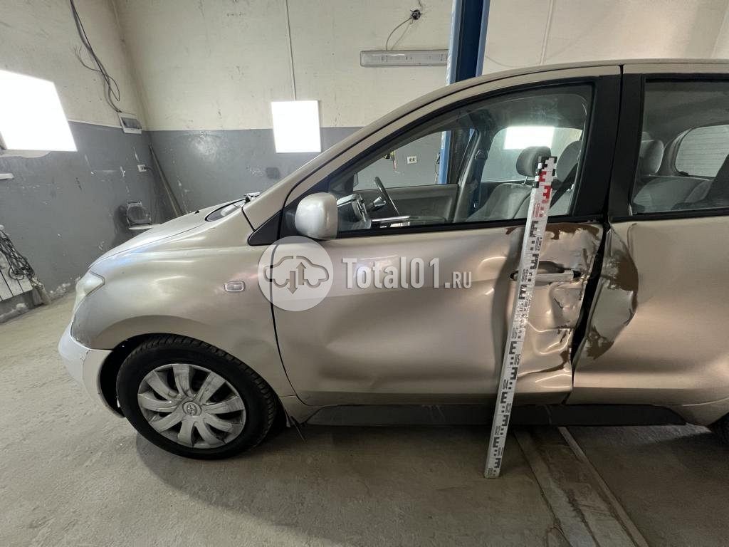 Фото Toyota Ist 12