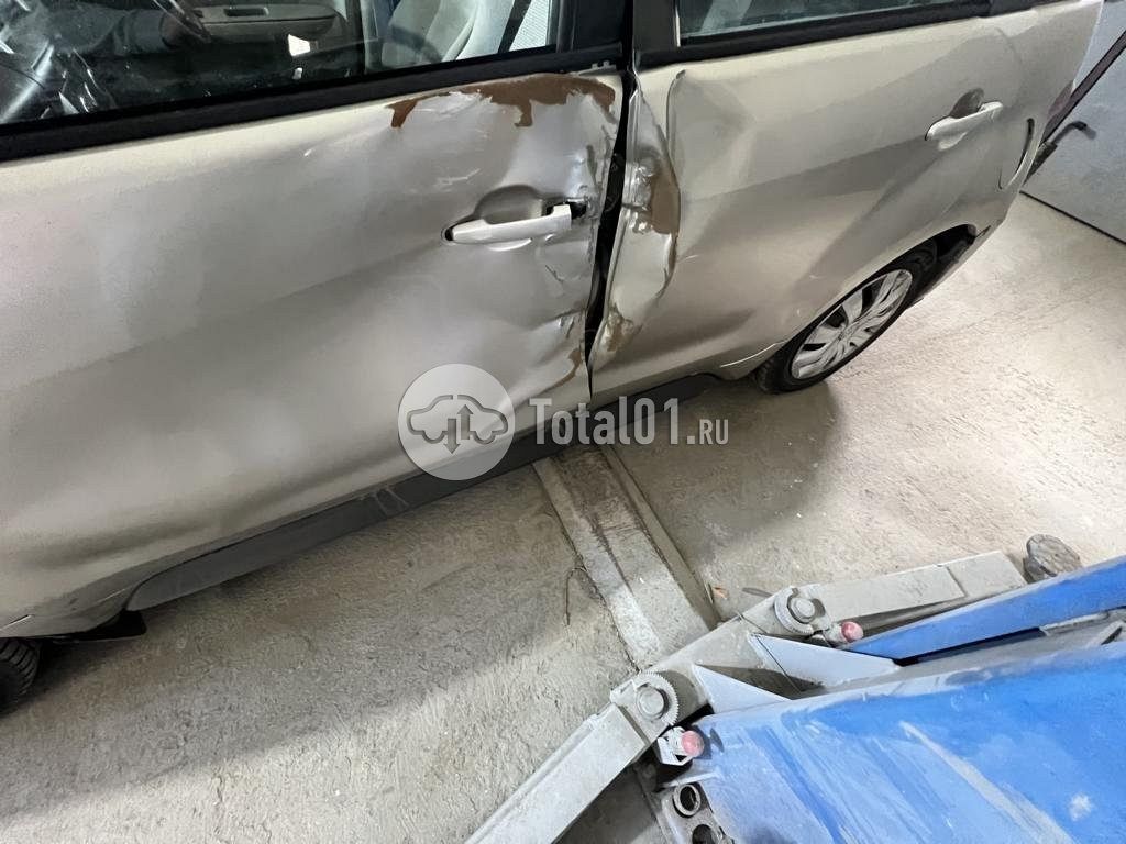 Фото Toyota Ist 14