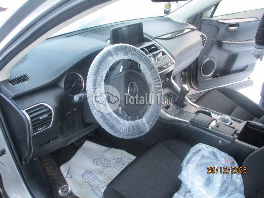 Фото Lexus NX 28