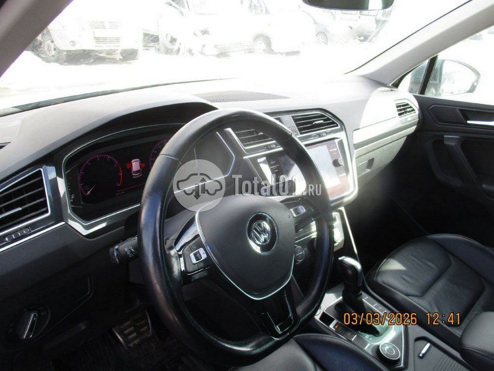 Фото Volkswagen Tiguan 38
