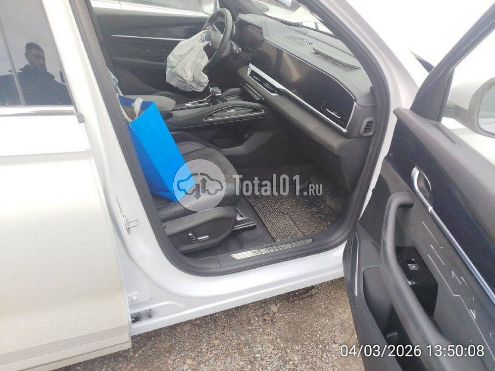 Фото Geely Monjaro 28