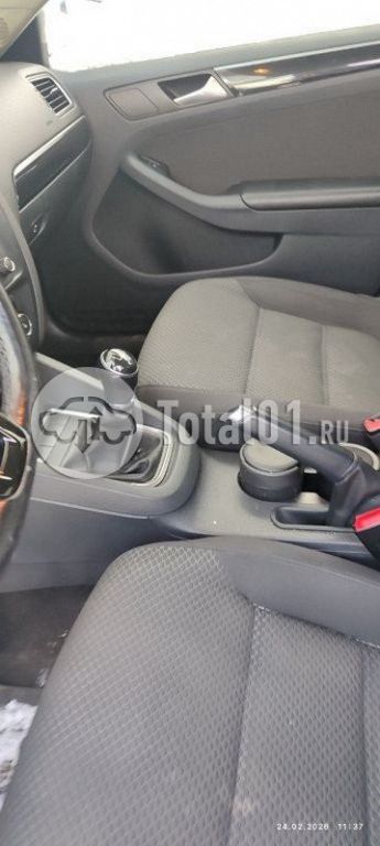 Фото Volkswagen Jetta 132