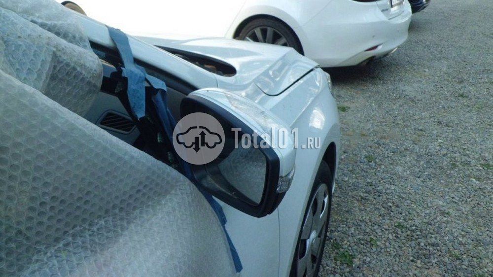 Фото Volkswagen Polo 26