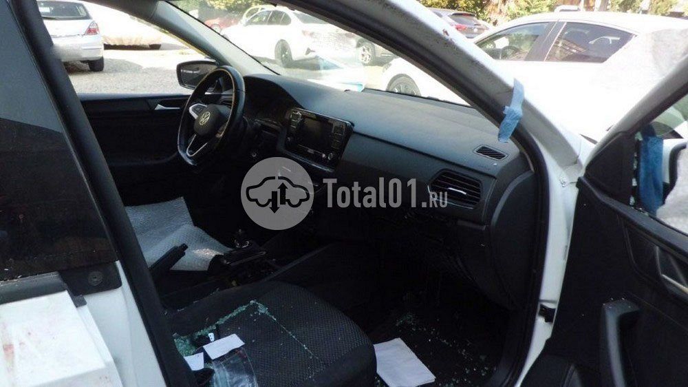 Фото Volkswagen Polo 28