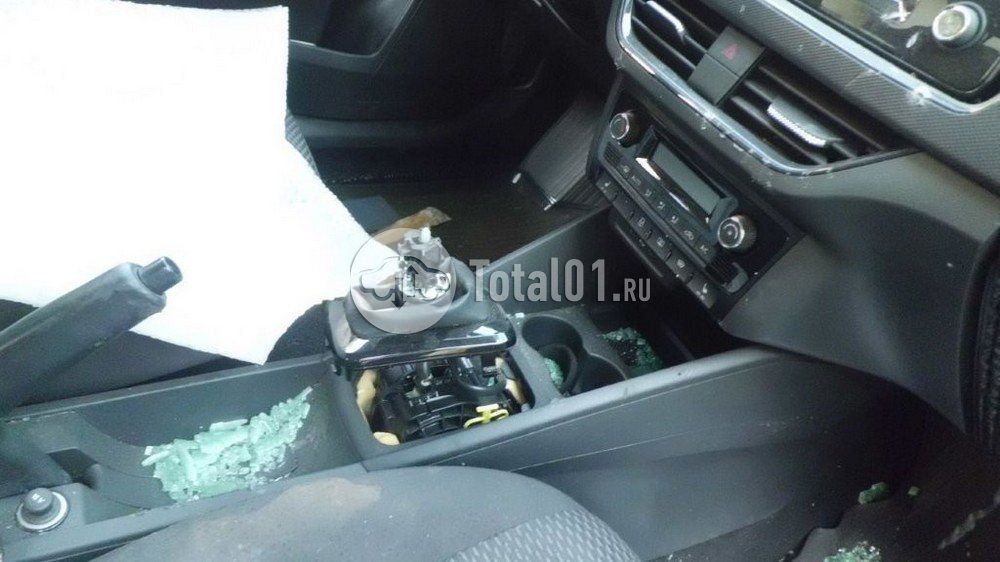 Фото Volkswagen Polo 32