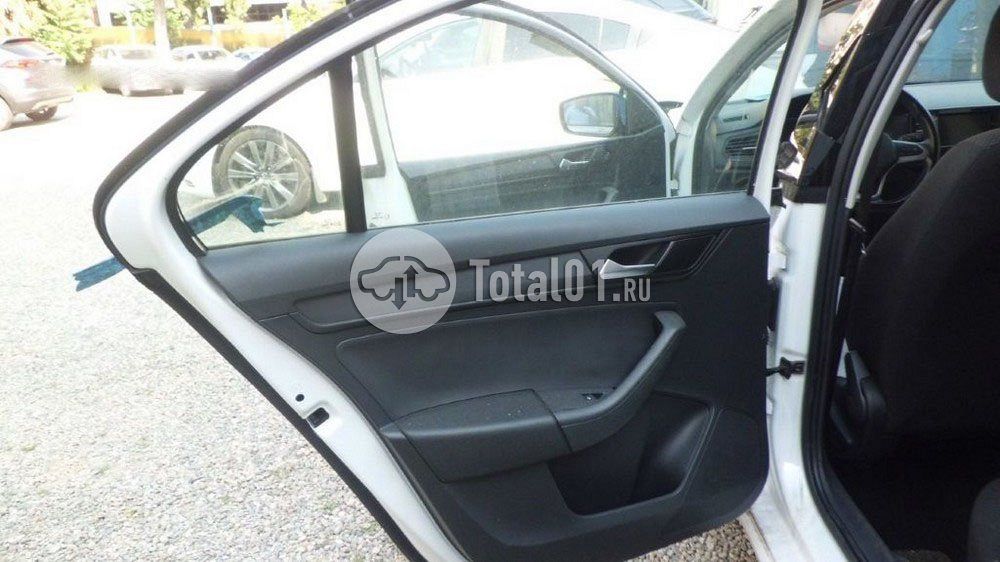 Фото Volkswagen Polo 64