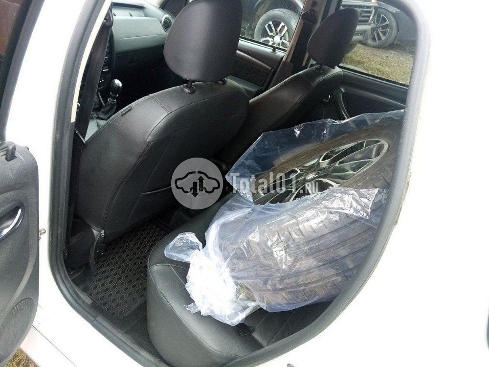 Фото Renault Duster 220