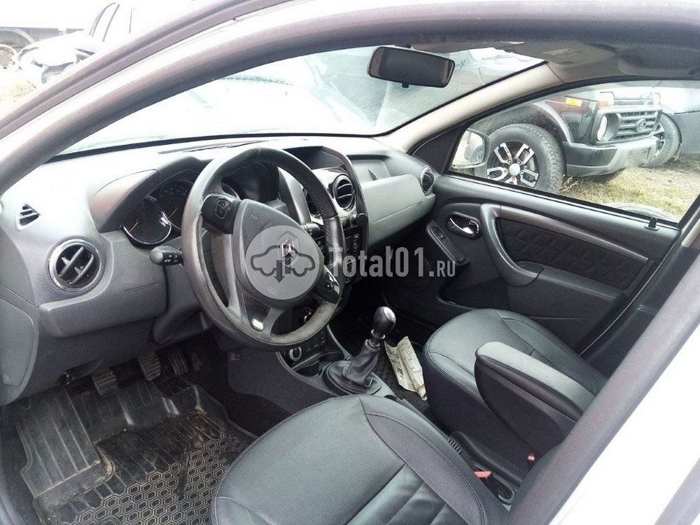 Фото Renault Duster 240