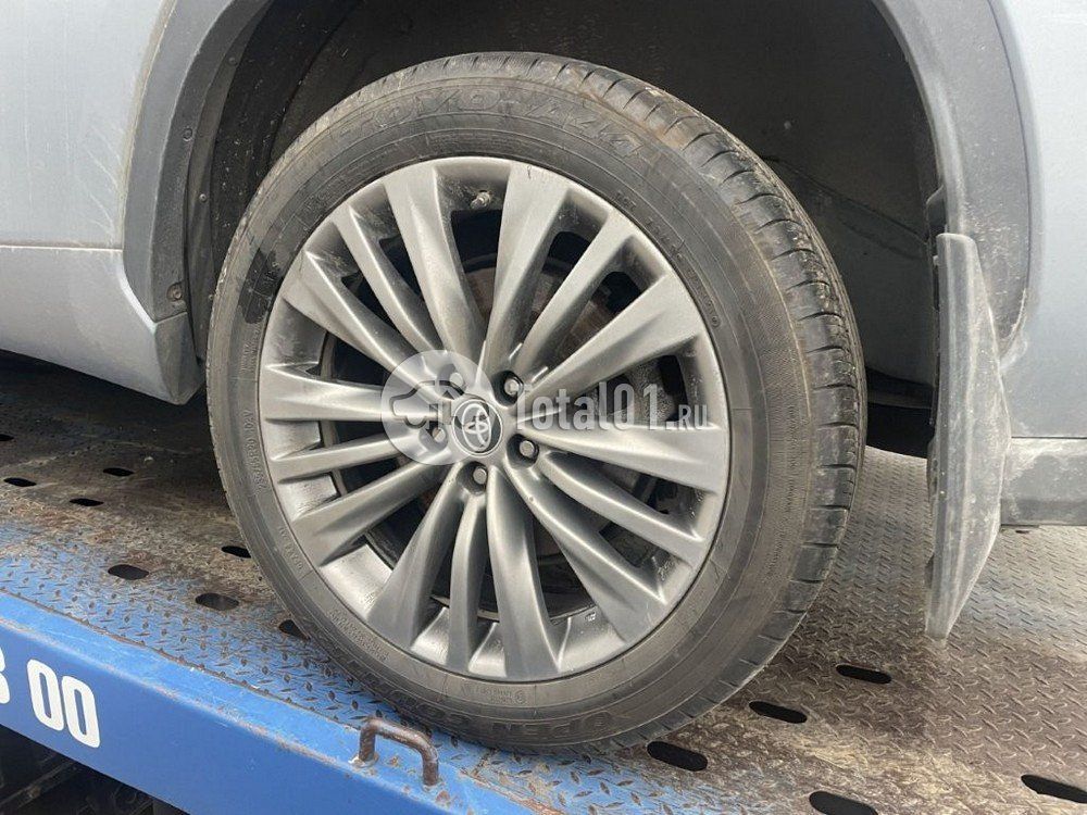 Фото Toyota Highlander 16