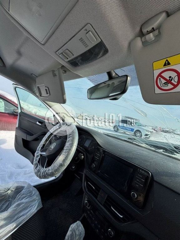 Фото Volkswagen Polo 14