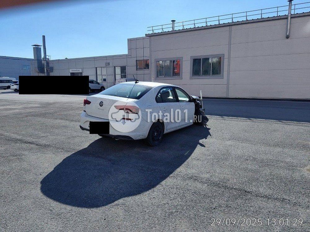 Фото Volkswagen Polo 100