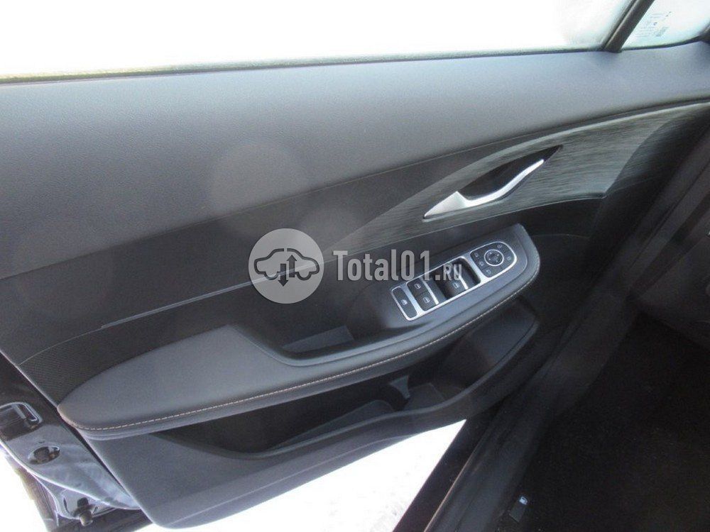 Фото OMODA C5 16