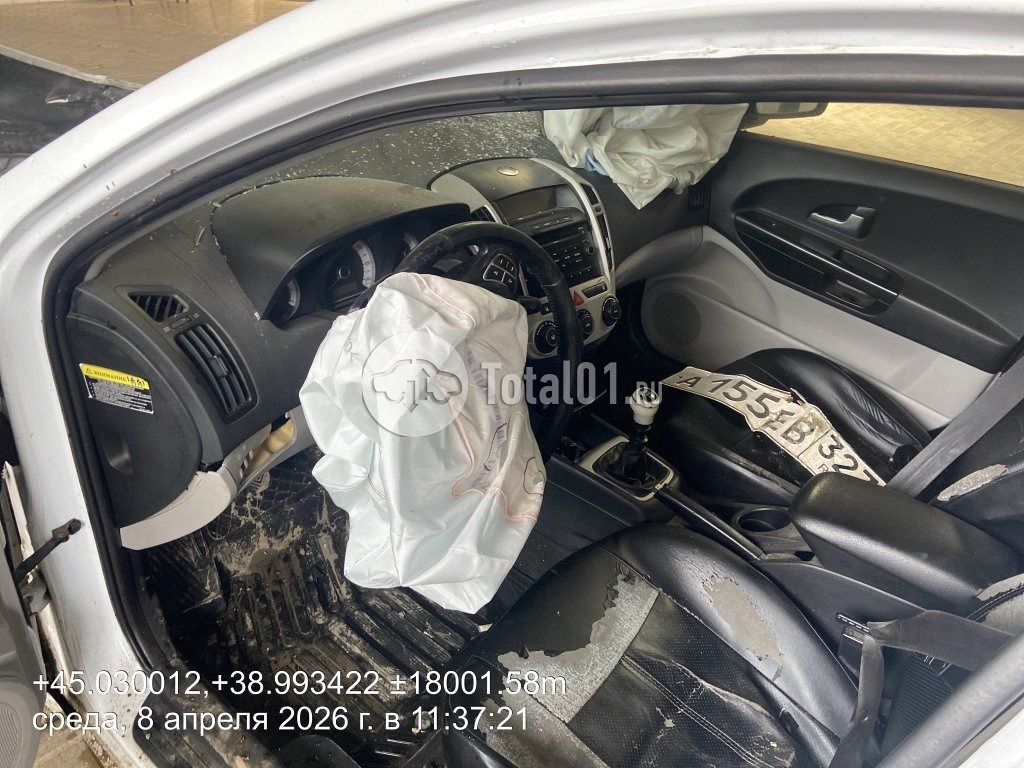 Фото KIA cee\'d 100