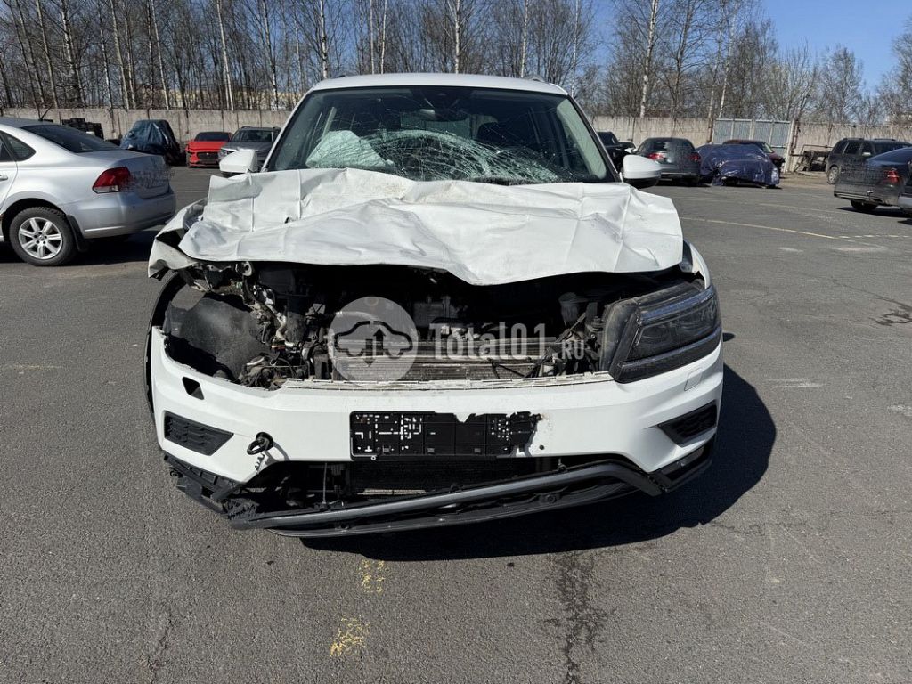 Фото Volkswagen Tiguan 4