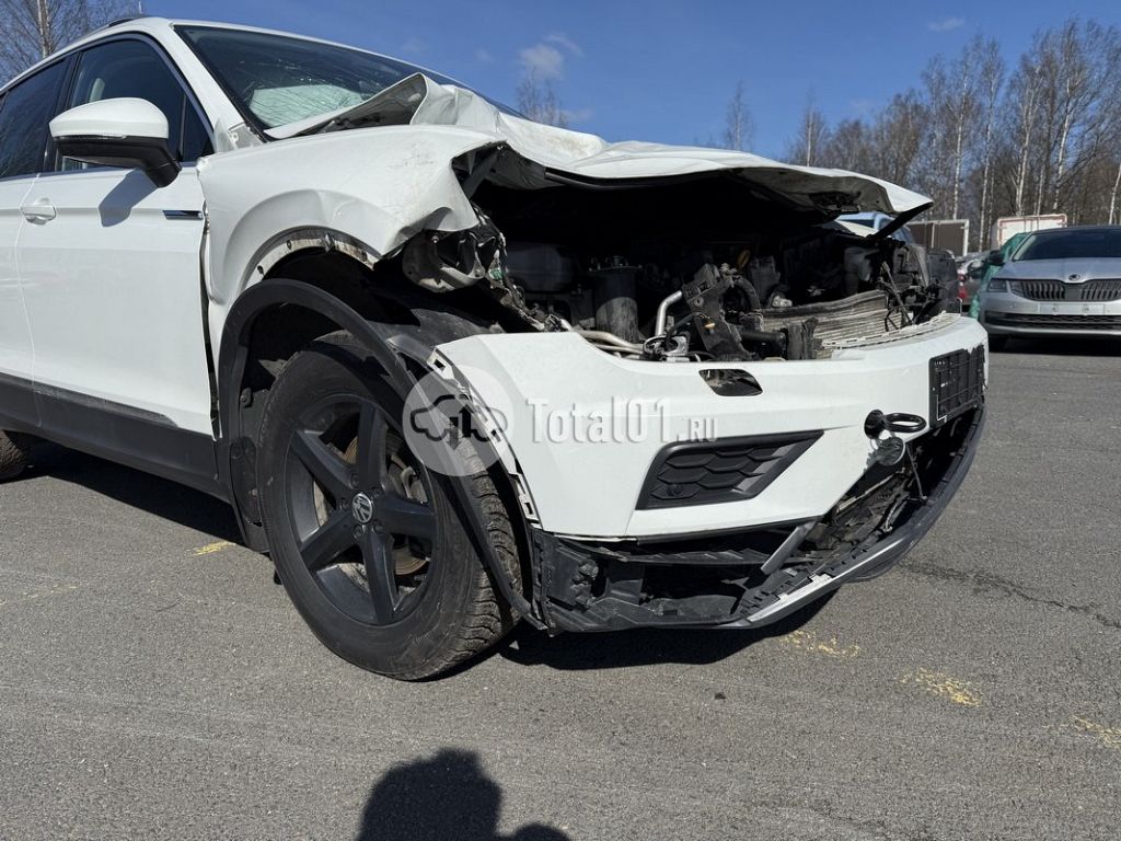 Фото Volkswagen Tiguan 10