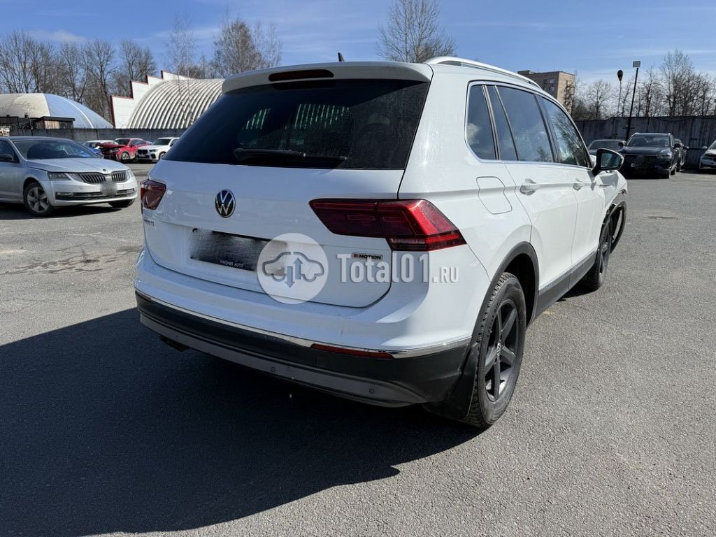 Фото Volkswagen Tiguan 70