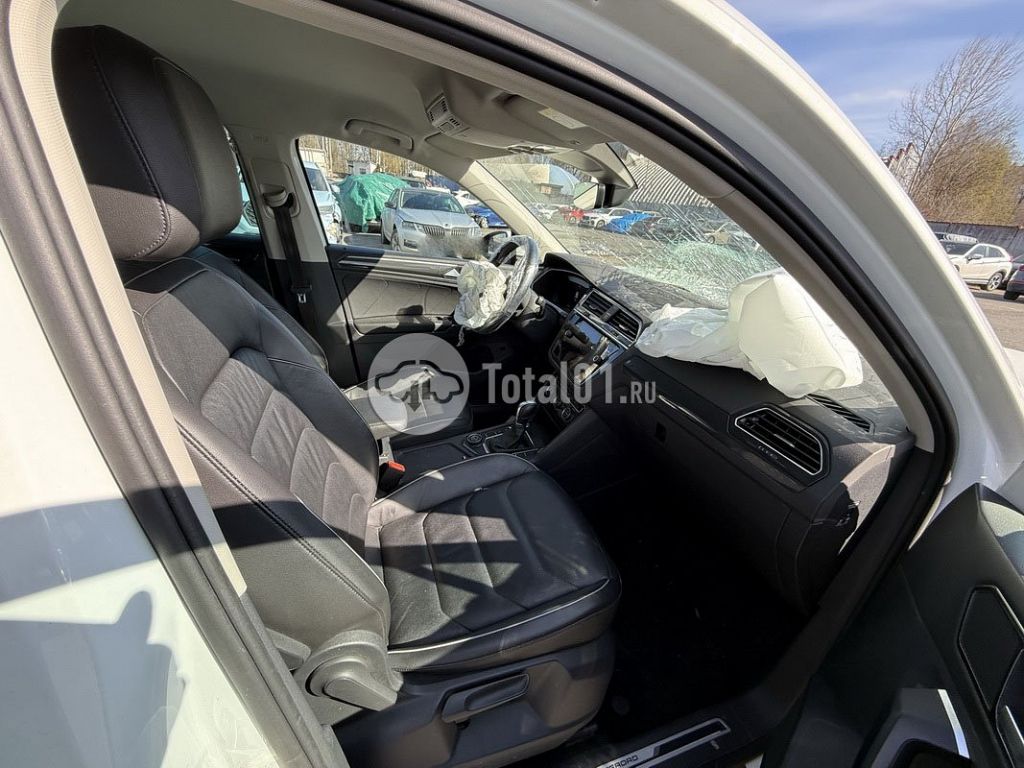 Фото Volkswagen Tiguan 80