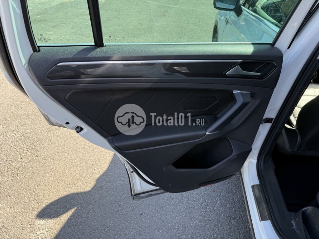 Фото Volkswagen Tiguan 110
