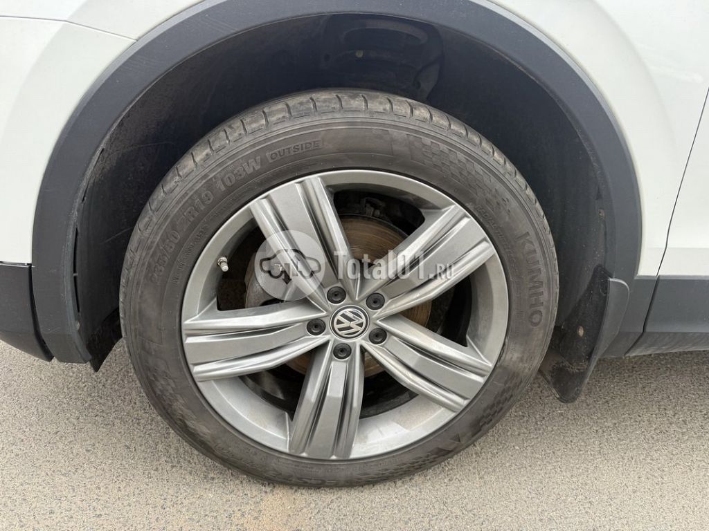 Фото Volkswagen Tiguan 184