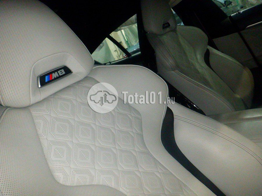Фото BMW M8 32