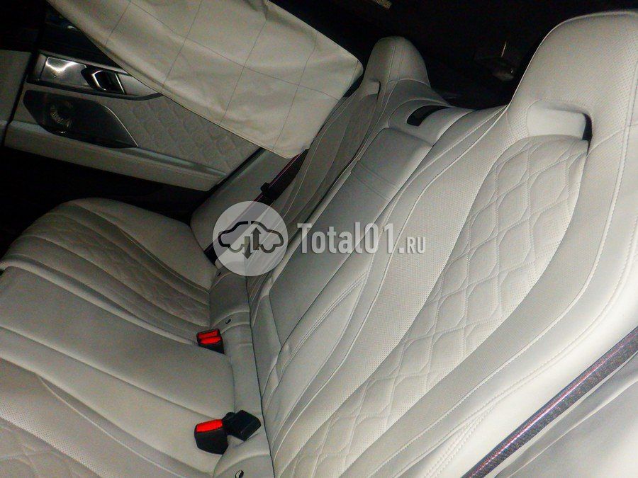 Фото BMW M8 86