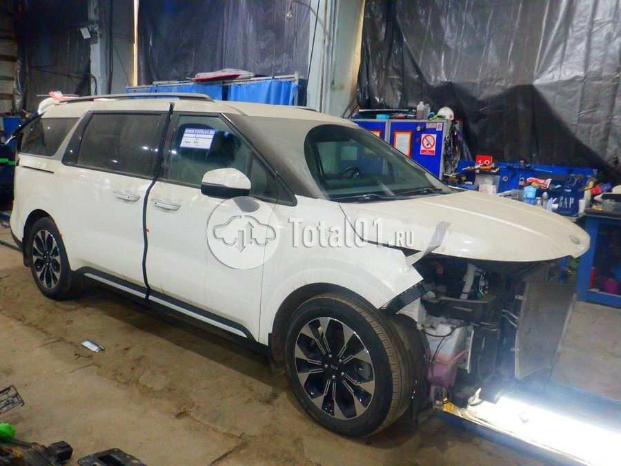 Фото KIA Carnival 6