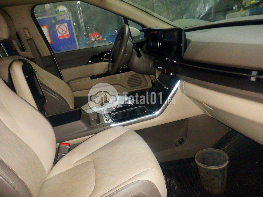 Фото KIA Carnival 22