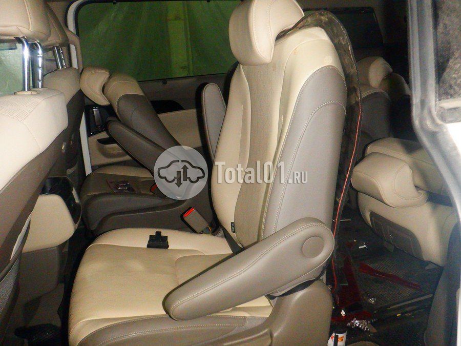 Фото KIA Carnival 68