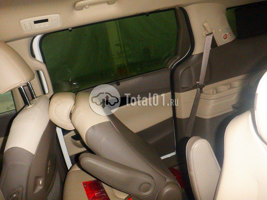 Фото KIA Carnival 72