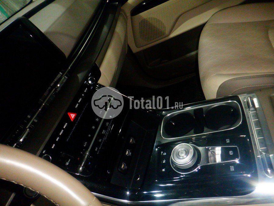 Фото KIA Carnival 86