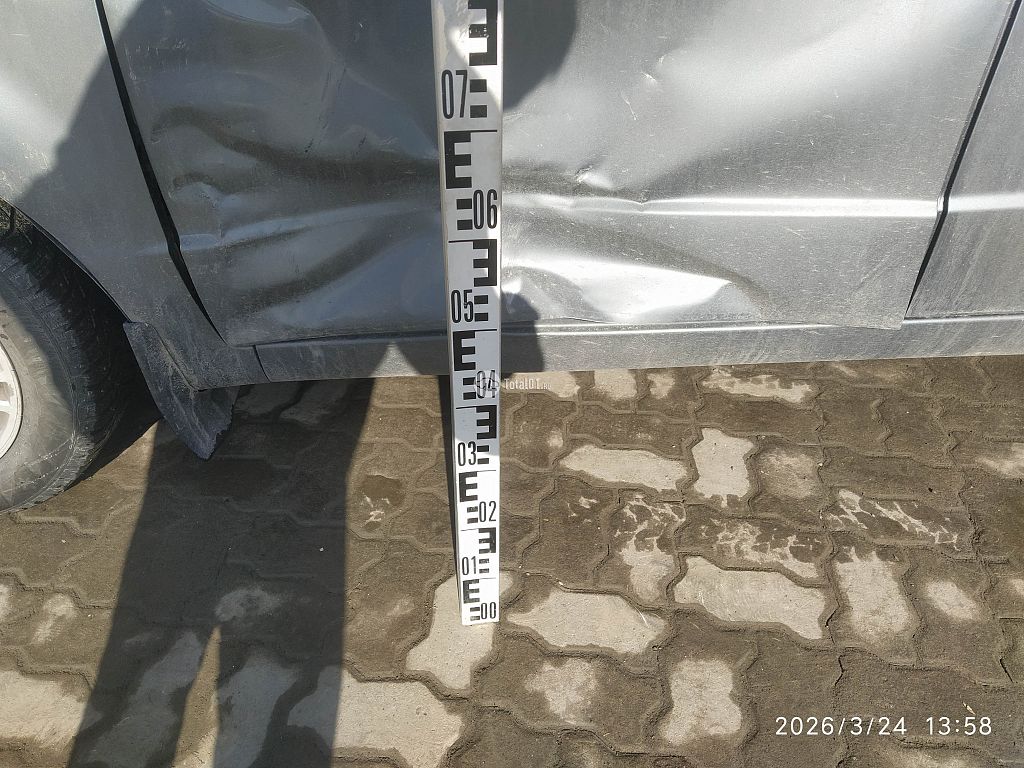 Фото Suzuki SX4 14