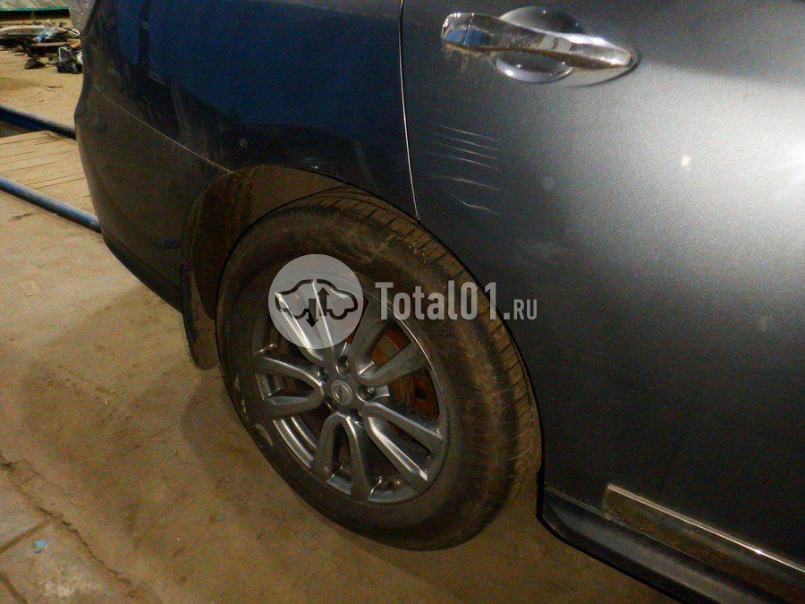 Фото Nissan Pathfinder 100