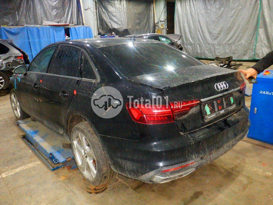 Фото Audi A4 16