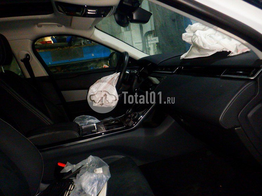 Фото Land Rover Range Rover Velar 22