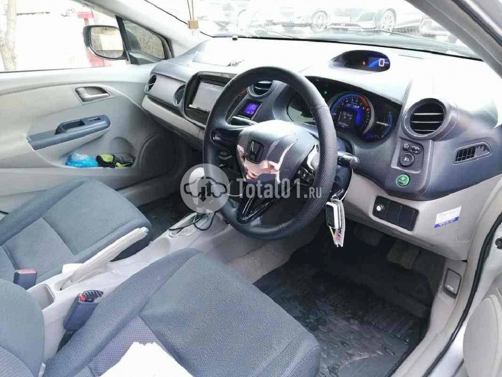 Фото Honda Insight 10
