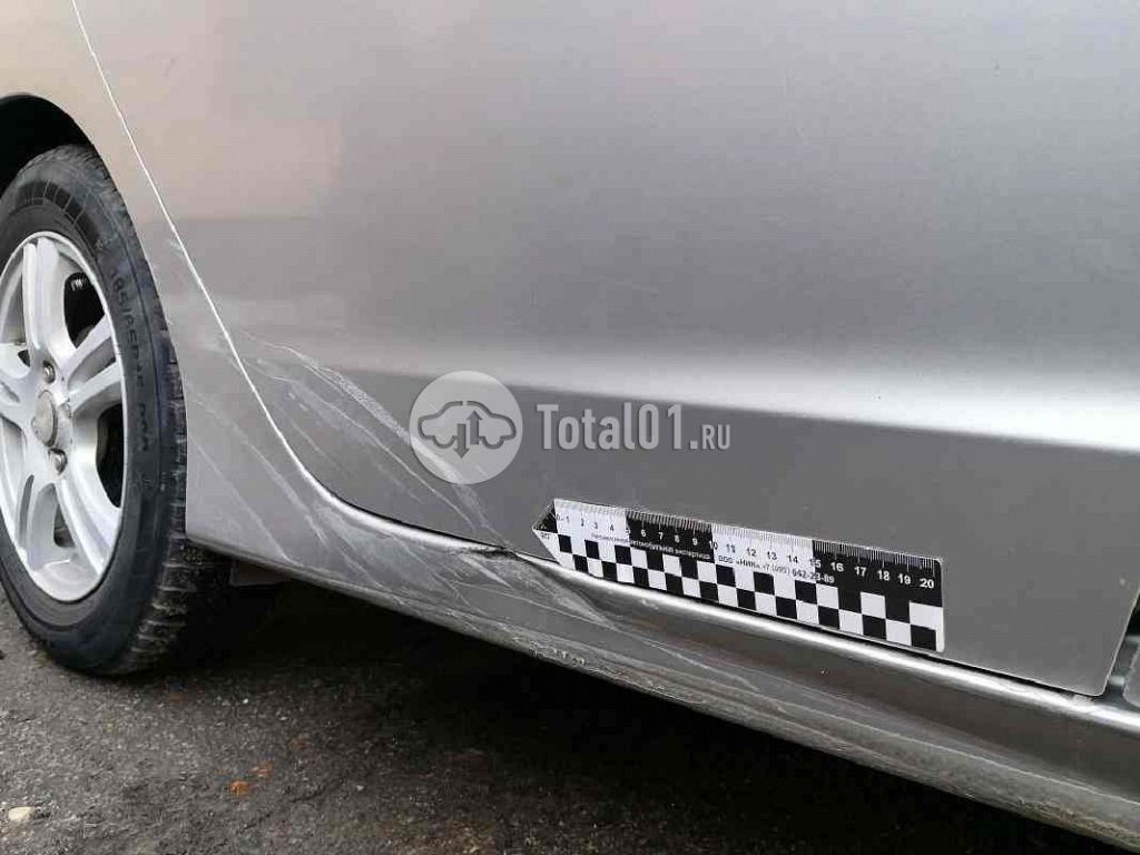 Фото Honda Insight 12