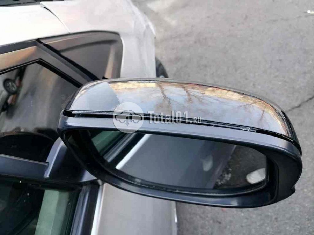 Фото Honda Insight 14