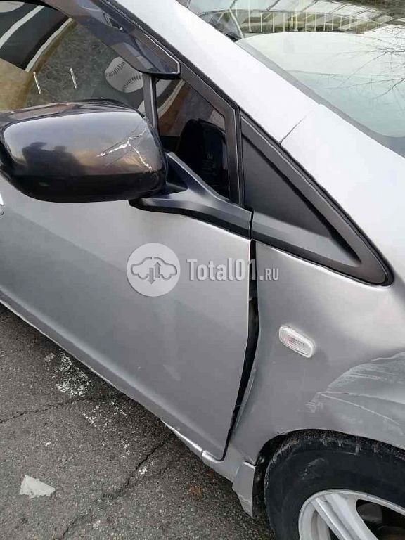 Фото Honda Insight 18