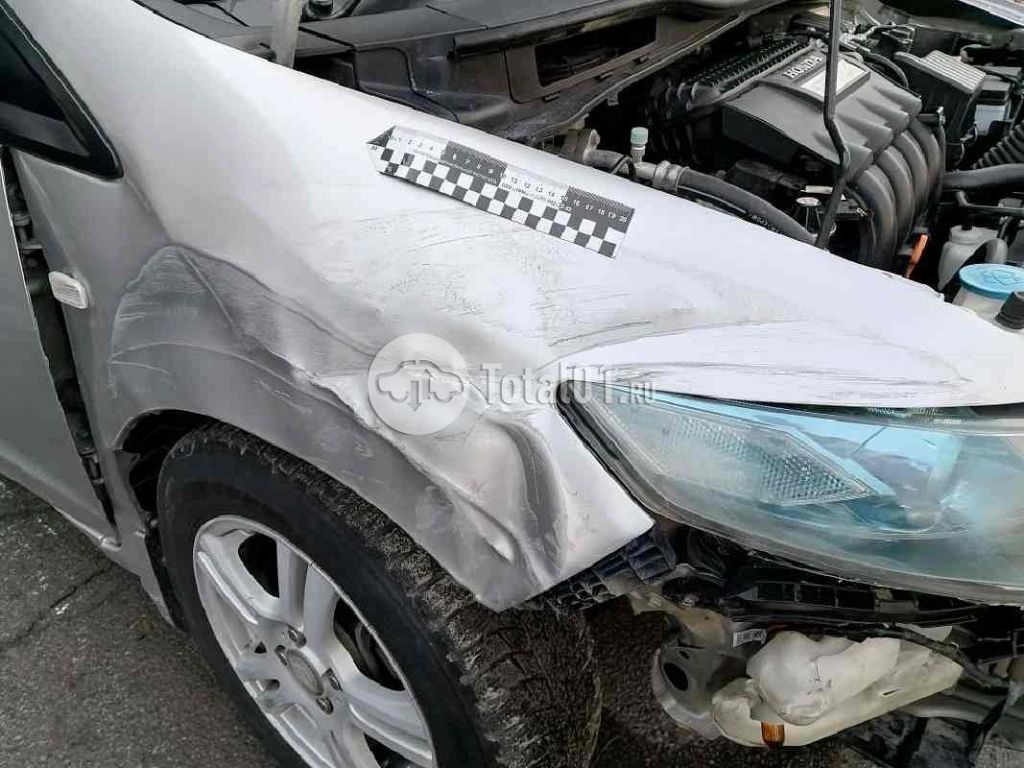 Фото Honda Insight 22