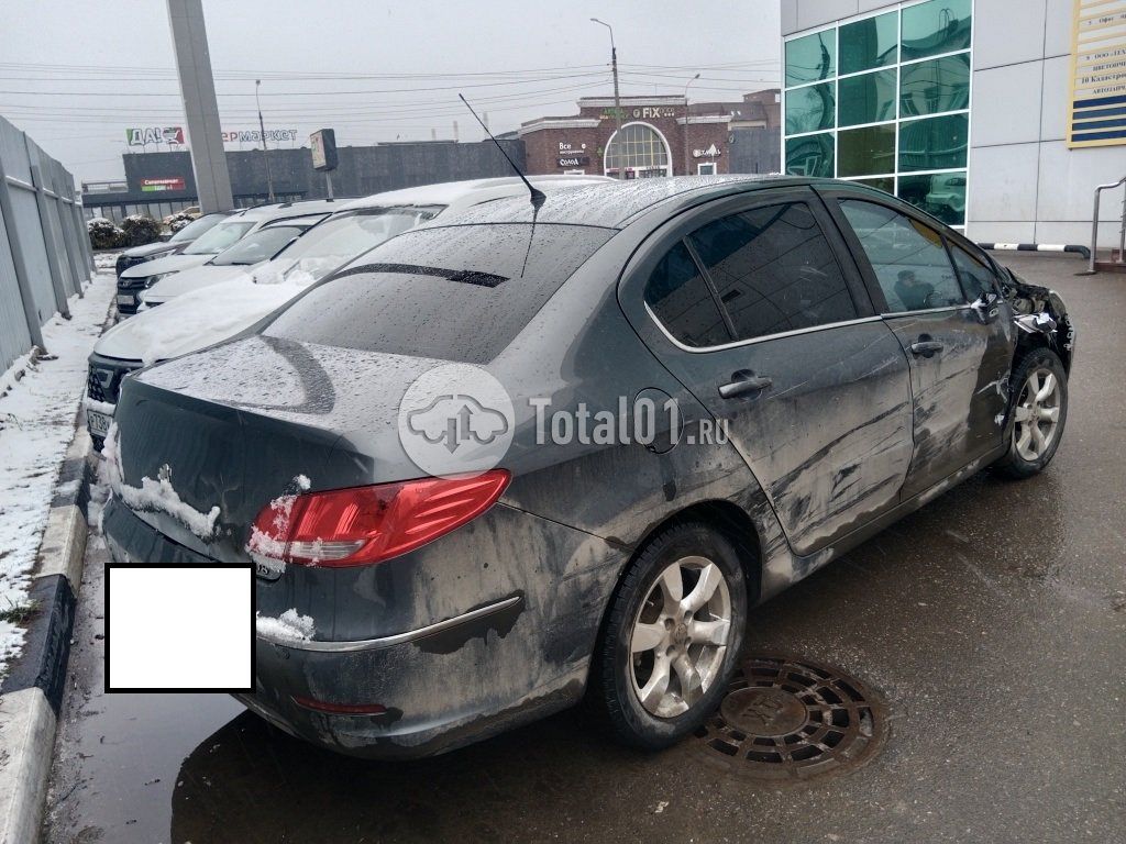 Фото Peugeot 408 6