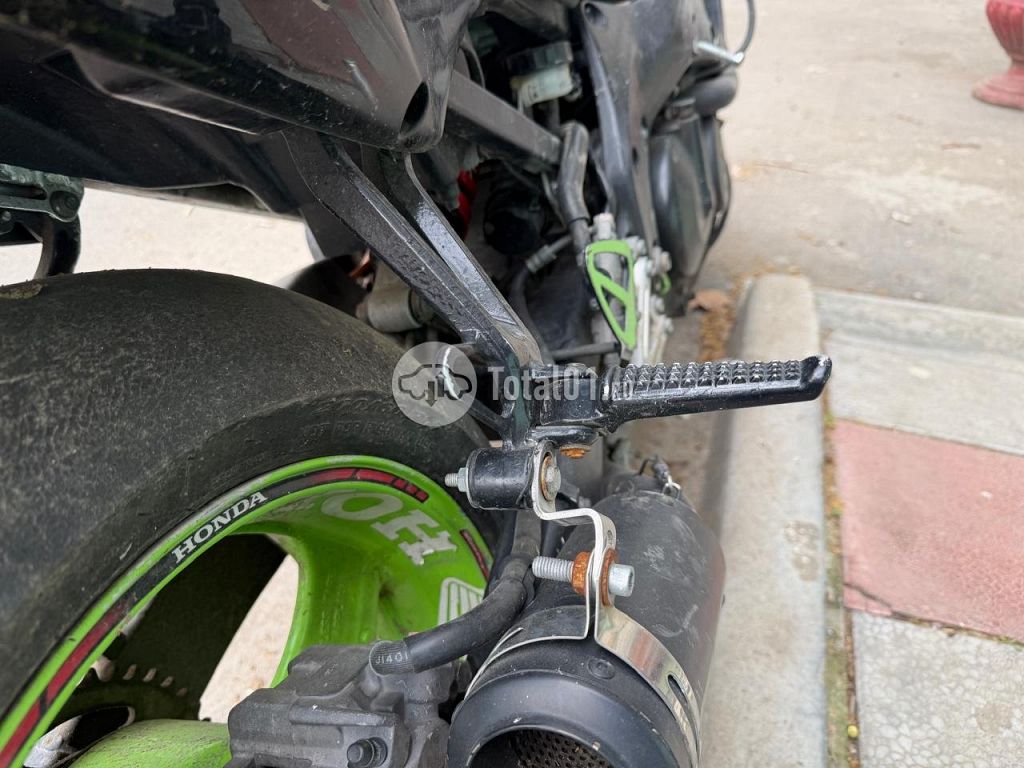 Фото Honda CBR600F 28