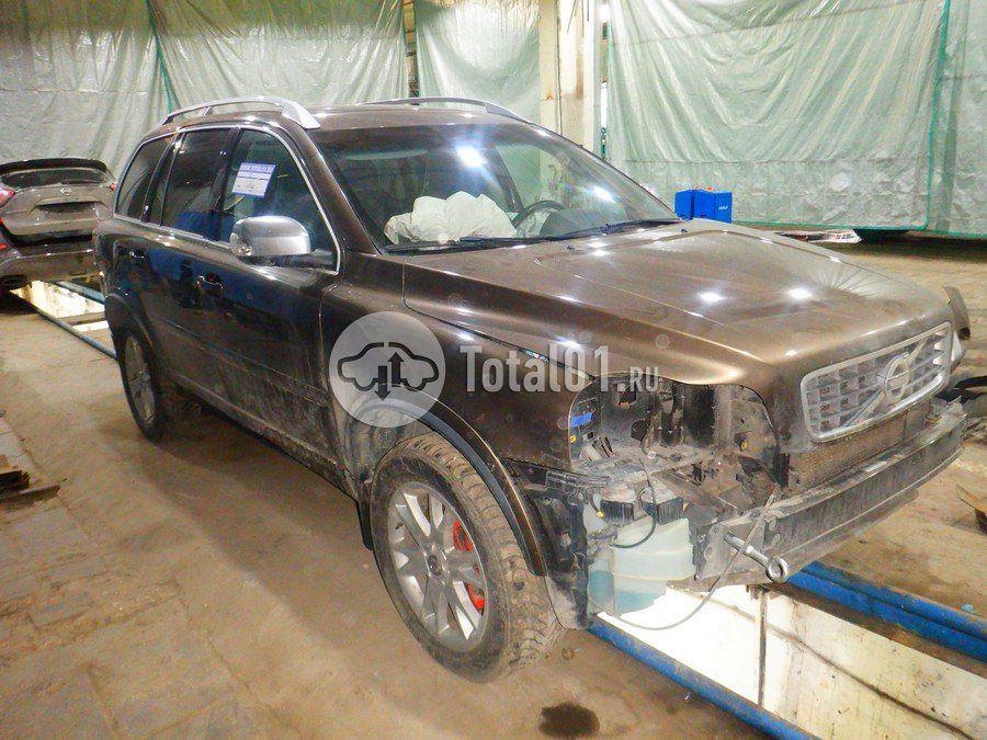 Фото Volvo XC90 10